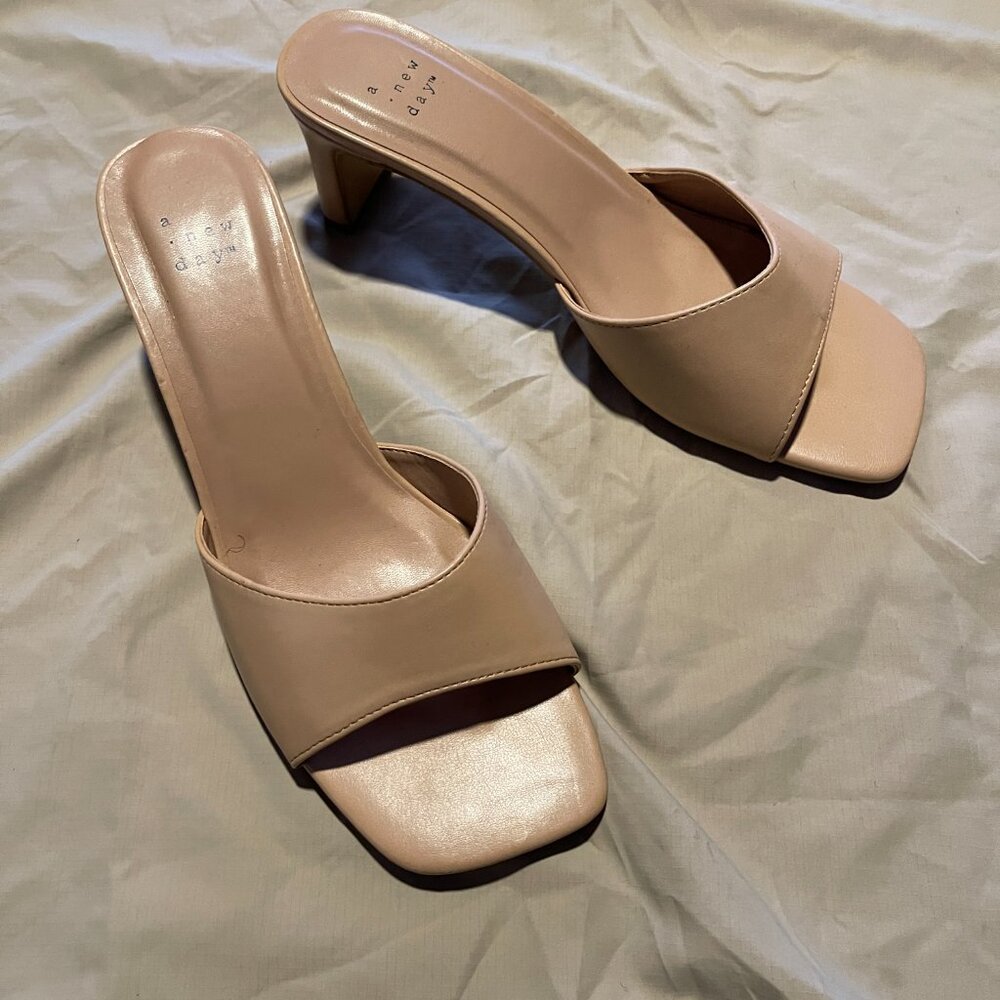 A New Day Tan Heeled Sandals – Women’s 9 – Worn Once